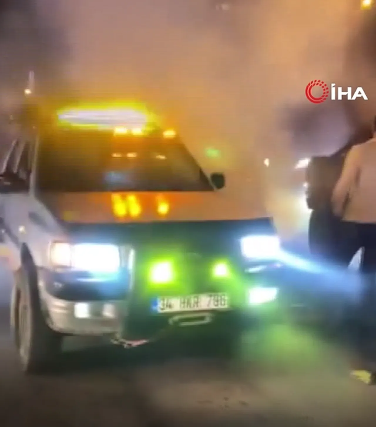 Lastik yakıp trafiği kilitlediler! Hem ehliyetleri alındı hem de 144 bin TL ceza kesildi!