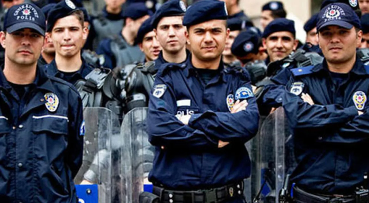 Polislere müjdeyi Bakan Yerlikaya verdi! Çalışma saatlerin yeni sisteme geçiliyor