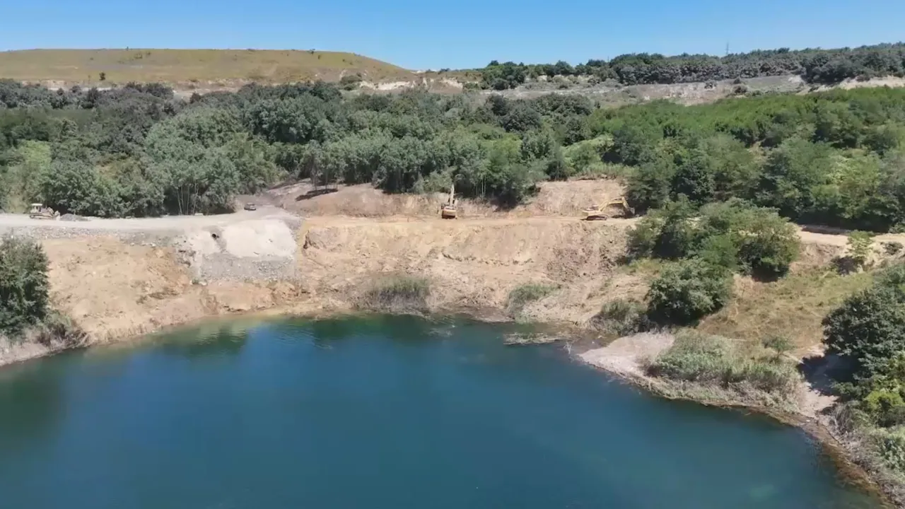 Türkiye'nin en berrak suyuna sahip Mavi Göl'e İBB neşteri! Doğal hayat yok oldu
