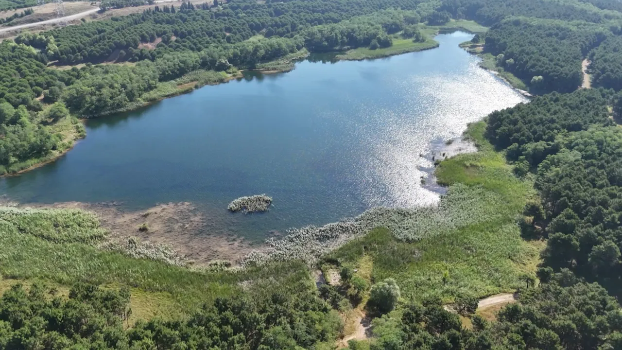 Türkiye'nin en berrak suyuna sahip Mavi Göl'e İBB neşteri! Doğal hayat yok oldu