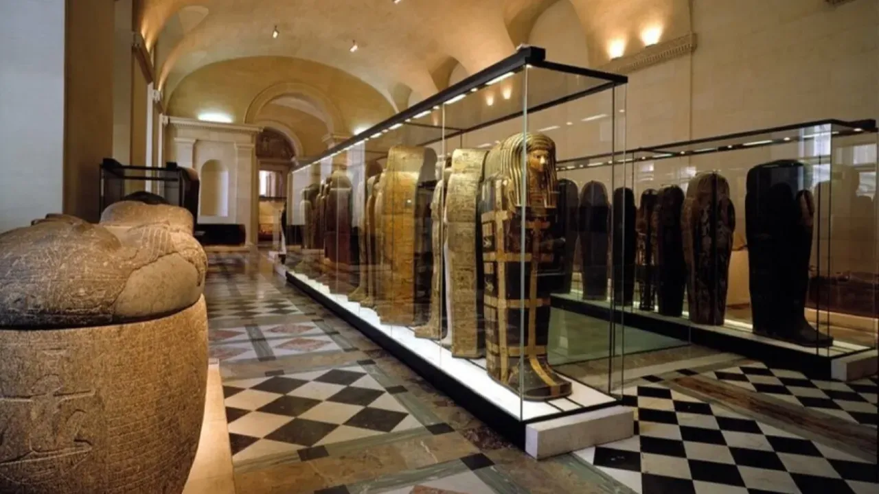 Yüzyılın soygunu sonrası Louvre Müzesi'nde yeni skandal!