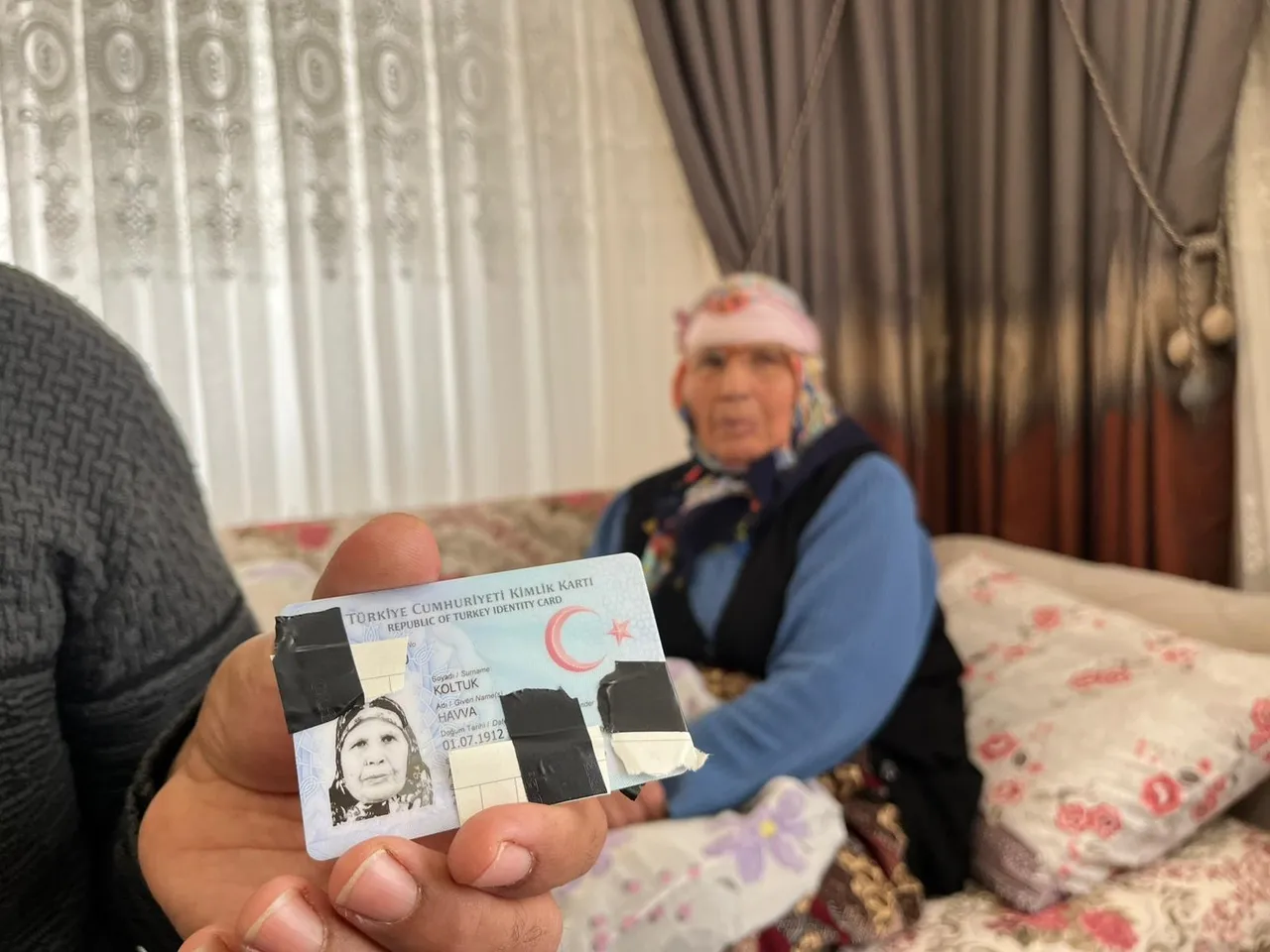 Ablasından 19 yaş büyük! Eskişehirde oturan Havva Koltuk’un hikayesini duyan inanamıyor