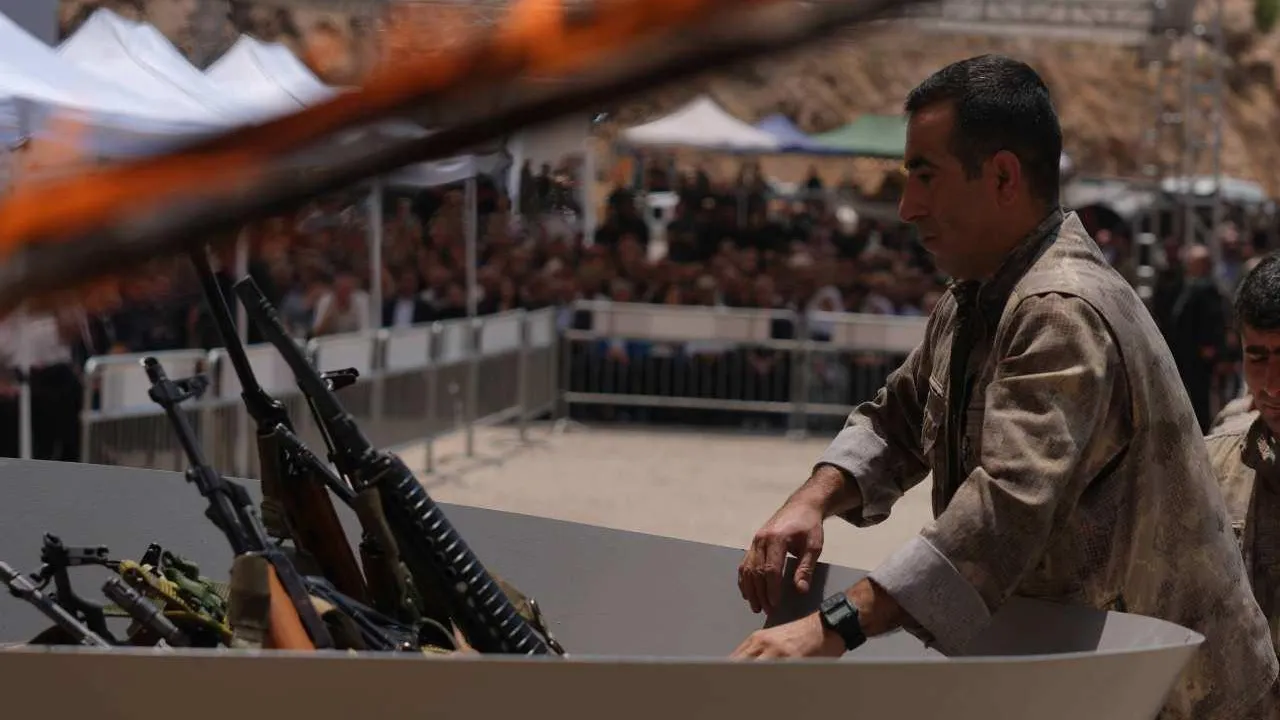 AK Parti'den 3 aşamalı Terörsüz Türkiye raporu! İlk olarak 'eve dönüş' için yasal düzenleme yapılacak