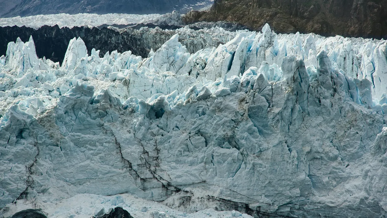 Avrupa'da kış turizmi bitiyor! Alpler’deki buzullar 8 yıl içinde yok olacak