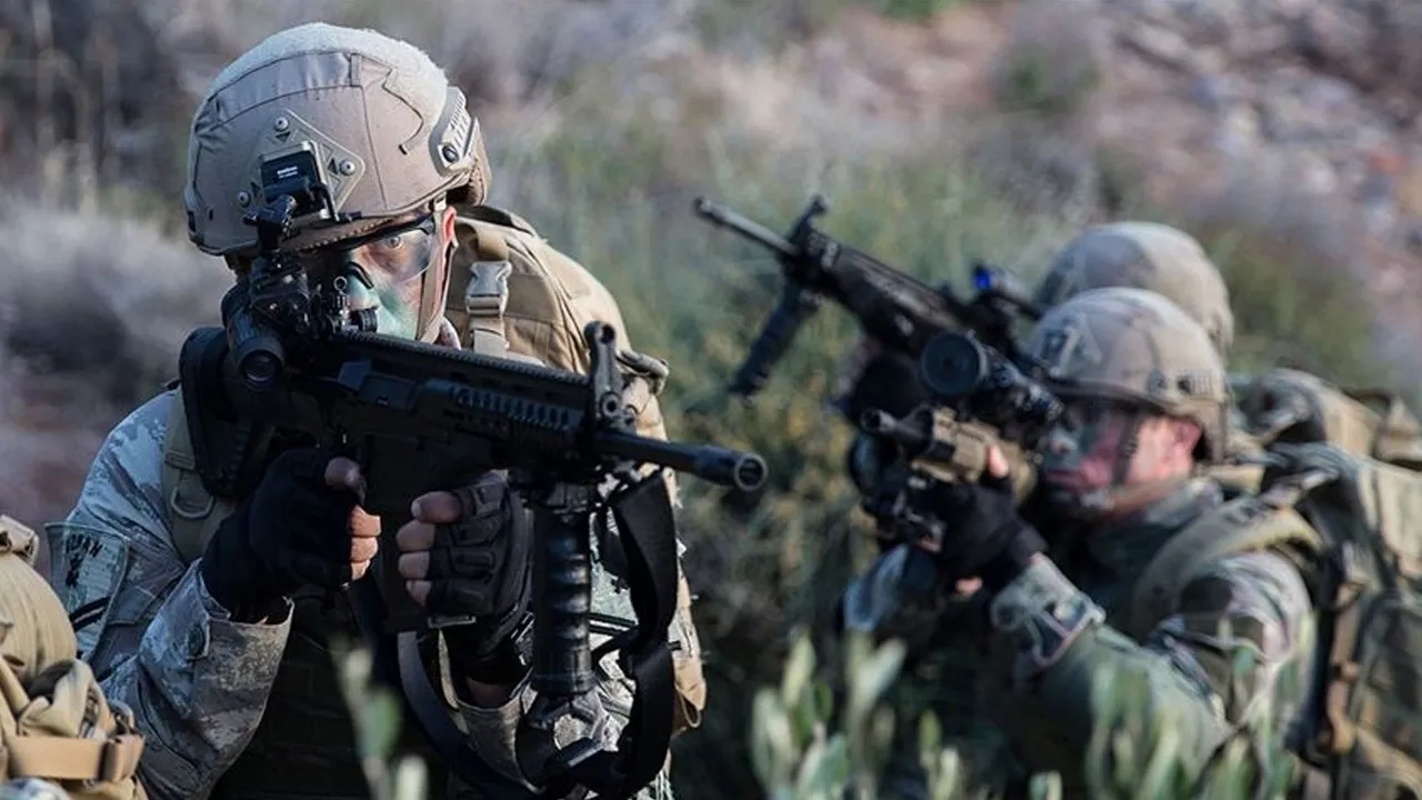 Azerbaycan'dan Suriye'ye, Libya'dan Somali'ye... TSK 15 ülkede