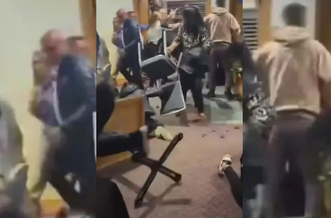 Maçın ardından kısa sürede başlayan kavgada yaklaşık 15 kişinin birbirine girdiği görüldü