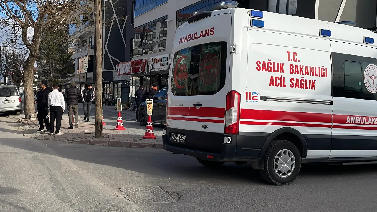 Kiracıyla dükkan sahibinin kavgasında kan döküldü