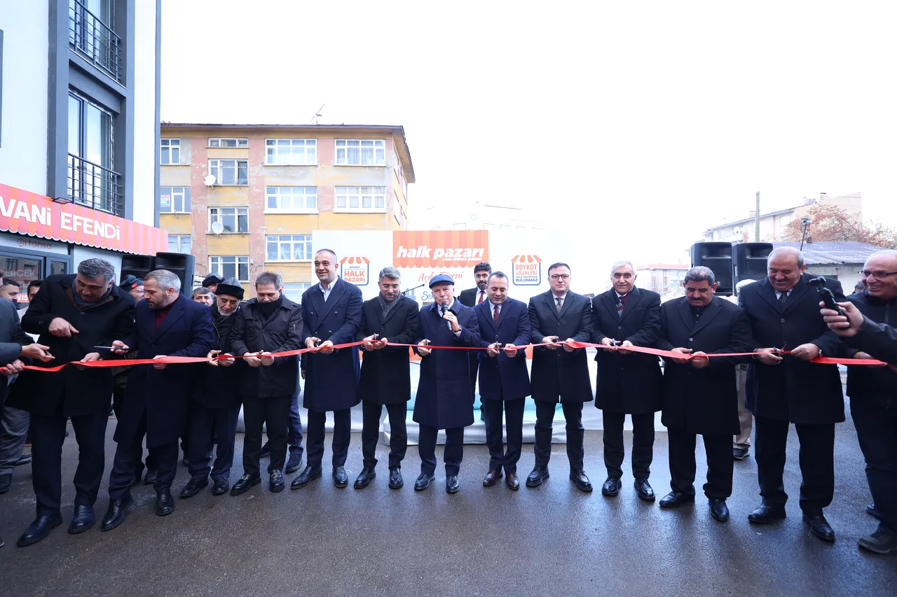 Kıyma 450, mandalina 16, ekmek 7,5 TL! Halk Pazarının 10uncu şubesi açıldı