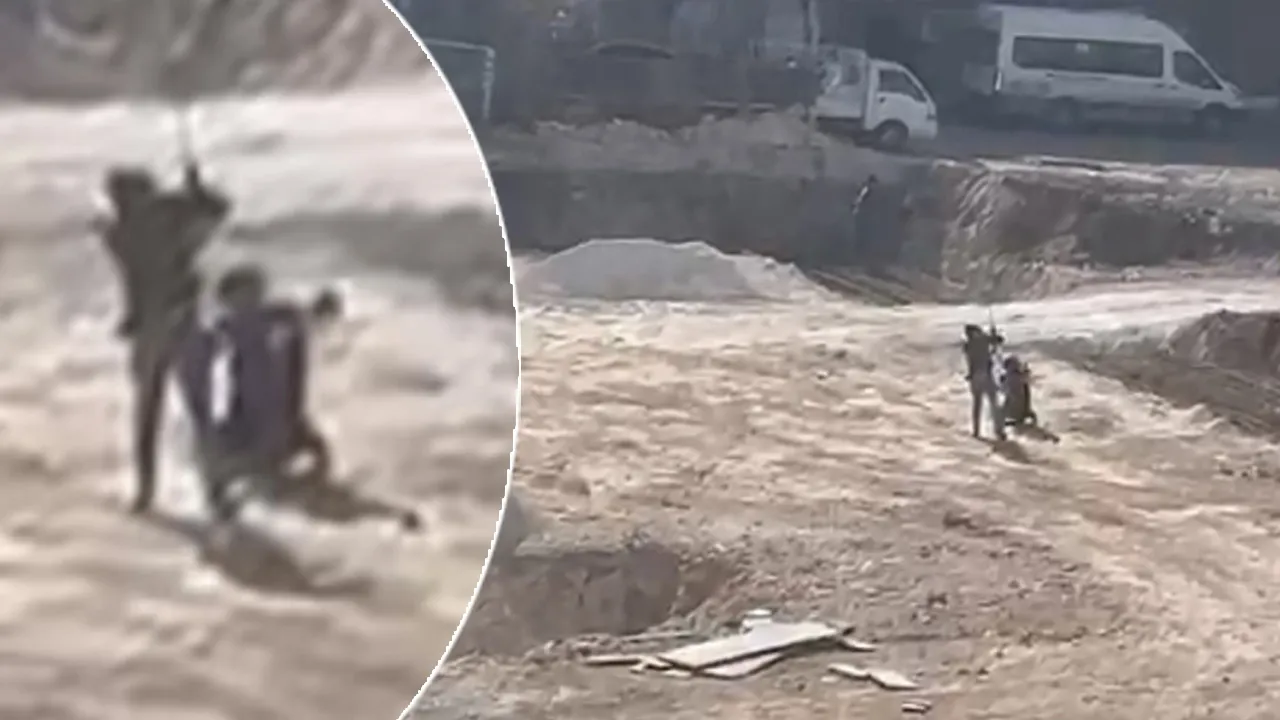 Okul inşaatında çocuk işçiye dayak!