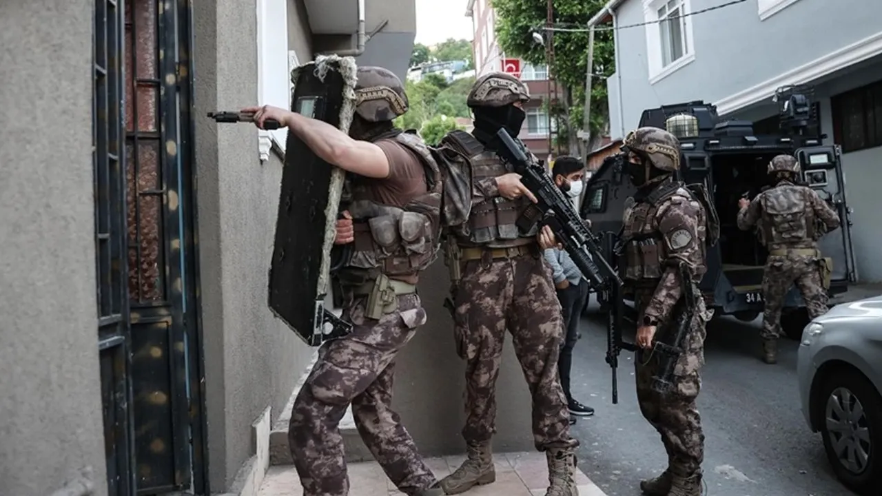 42 ilde FETÖ operasyonu! Bakan Yerlikaya duyurdu, 160 kişi yakalandı