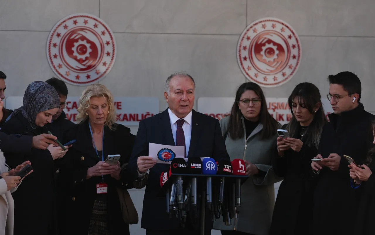 Asgari ücret pazarlığında kriz devam ediyor! TÜRK-İŞ'ten Bakan Işıkhan'a cevap
