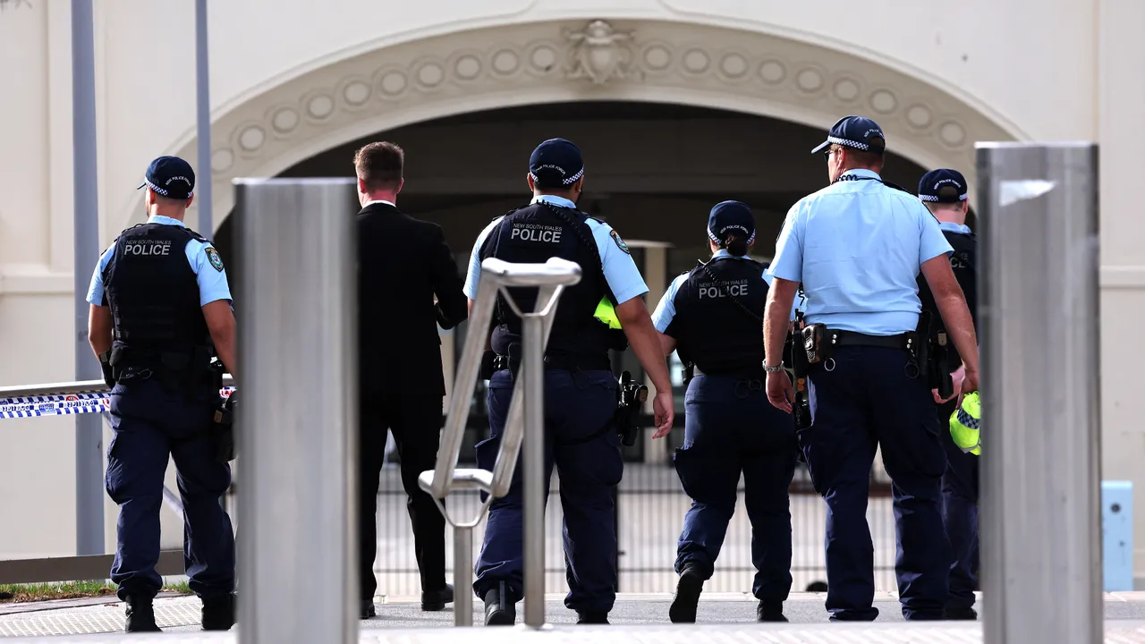 Avustralya saldırganı Naveed Akram komadan çıktı! 59 suçlamadan yargılanacak