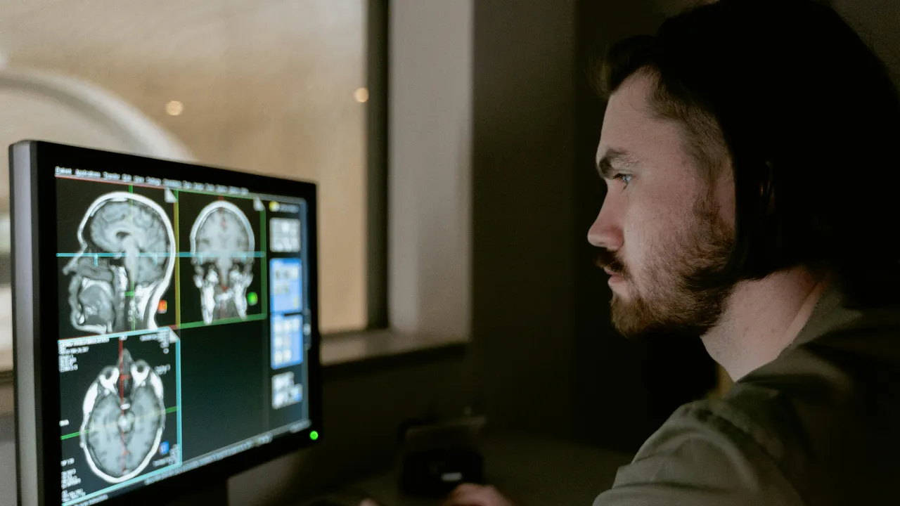 Beyninizi 8 yaş gençleştirecek dört alışkanlık: Bilim insanları açıkladı!