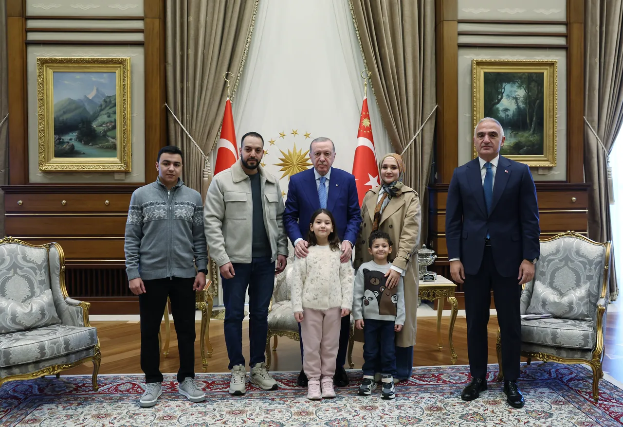 Cumhurbaşkanı Erdoğan, Hind Rajabın ailesini kabul etti