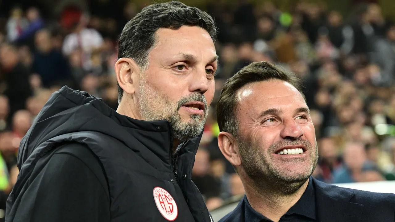 Galatasaray yenilgisi ayrılık getirdi! 10 maç yetti, sürpriz isme teklif gitti