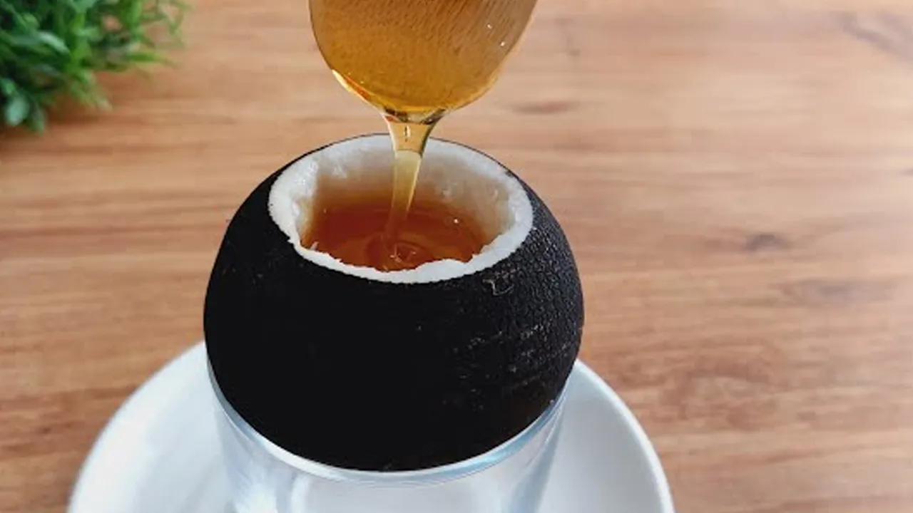 Gece öksürükle uyananlara doğal çözüm! Anında bıçak gibi kesiyor