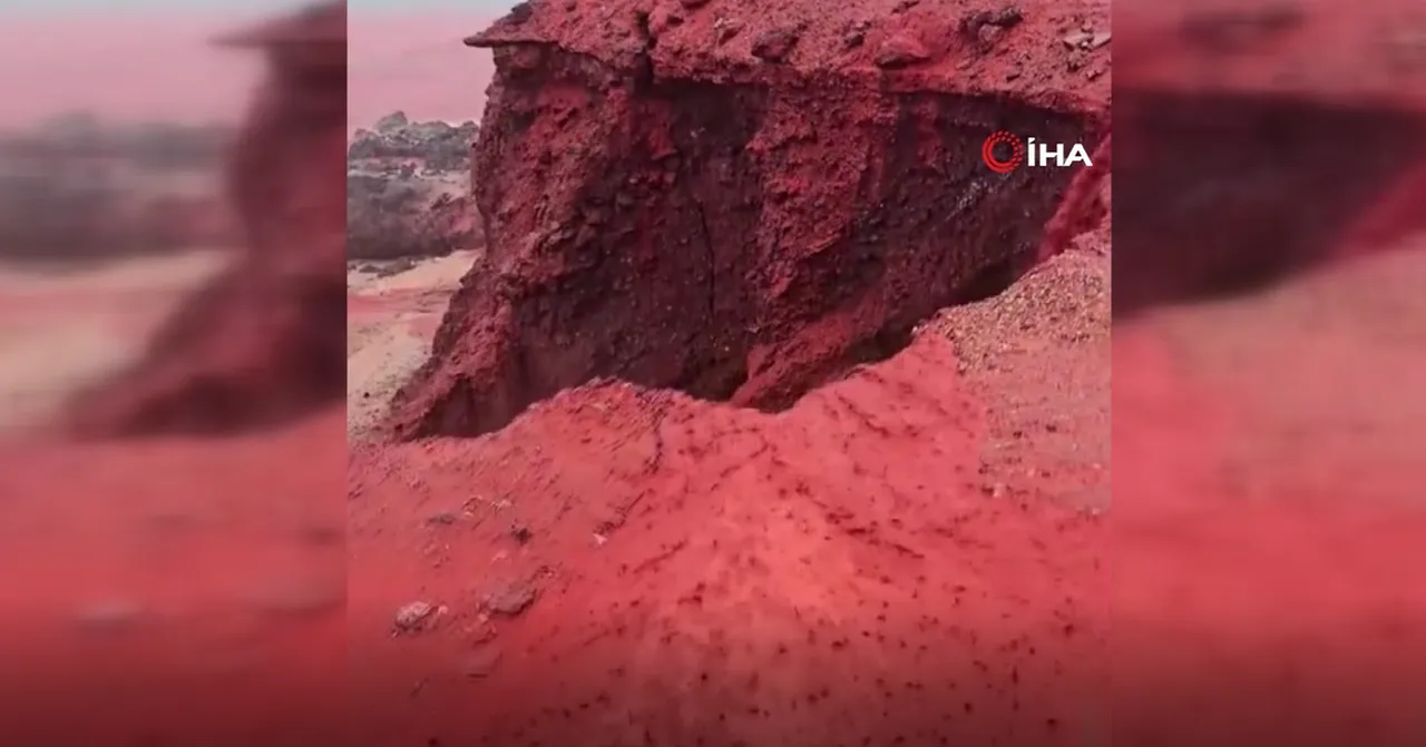 Yağmur sonrasında su kırmızı aktı