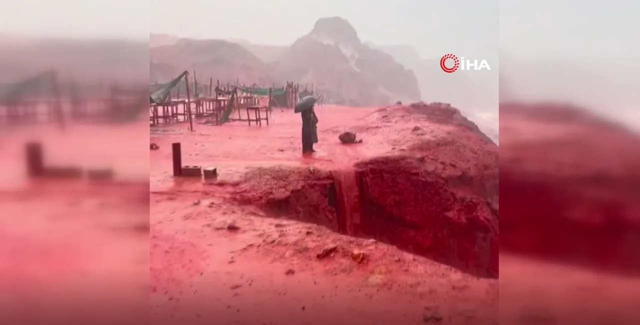 İran’ın doğal mirasında şaşırtan görüntü! Kızıl Sahil daha da ‘kızıla’ büründü