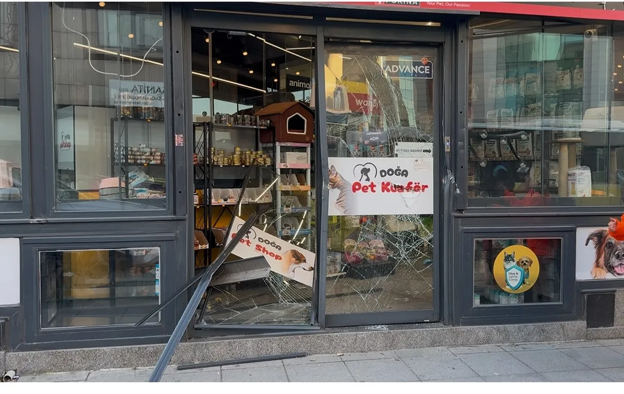 İstanbul Şişli'de otomobil yayalara çarptı! 2 kişi öldü, 6 da yaralı var