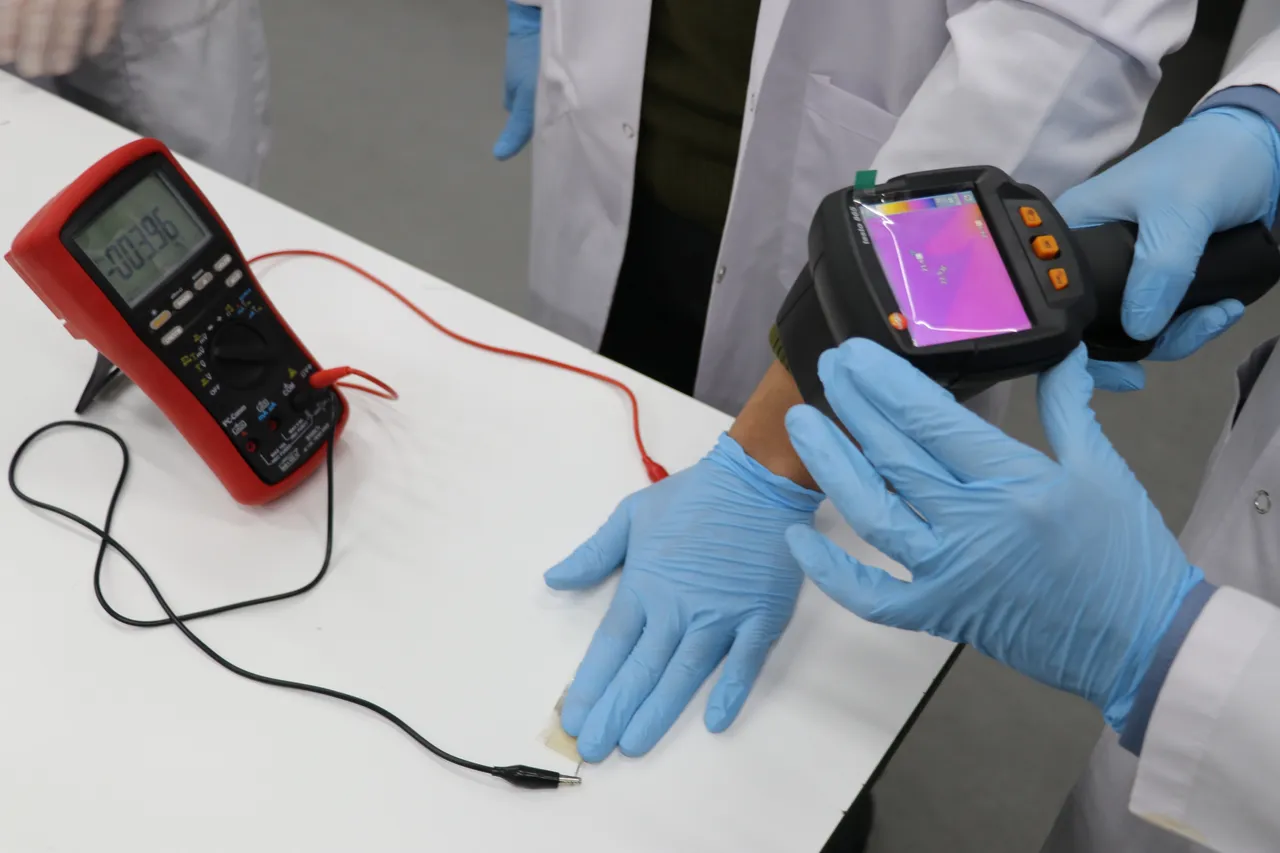 Matrix'ten esinlenip vücuttaki ısıdan elektrik üretecekler! Proje TÜBİTAK'ta