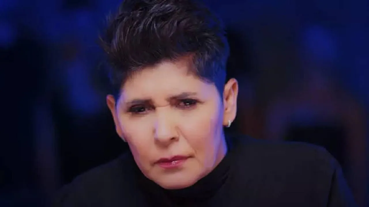 Sahnelere ara vereceğini duyuran Cansever hastalığını açıkladı