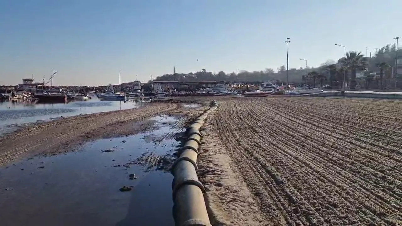 Tekirdağ'da deniz 20 metre çekildi, kum adacıkları oluştu