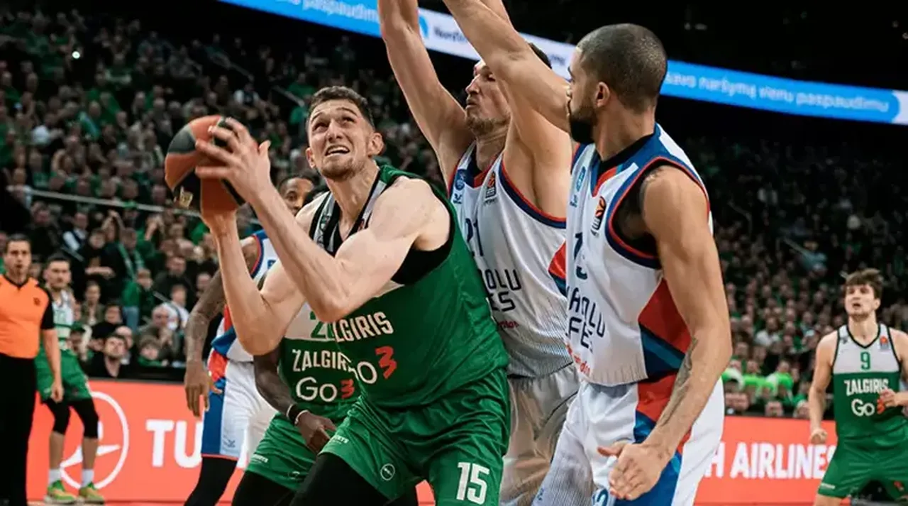 Zalgiris-Anadolu Efes basketbol maçı hangi kanalda, saat kaçta? THY EuroLeague'de heyecan dorukta!