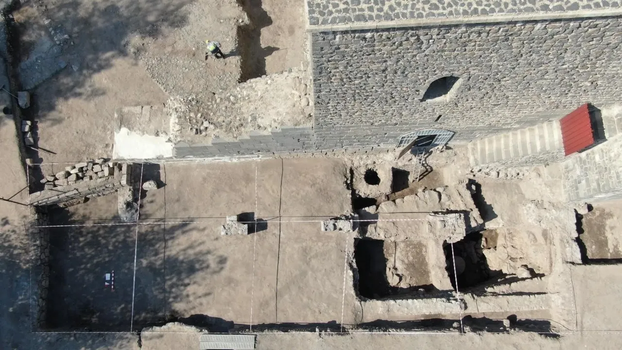 100 yıllık miras gün yüzüne çıktı! Diyarbakır surlarının kayıp kısmı bulundu 