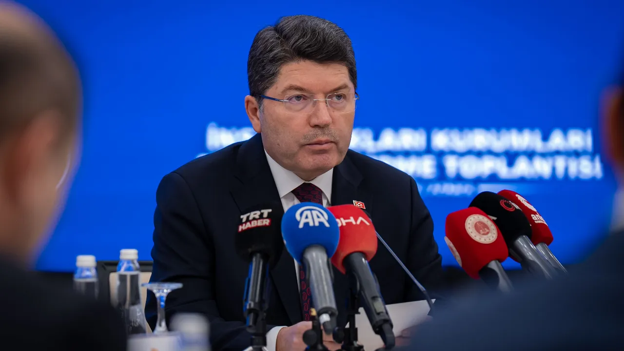 17-25 Aralık Kumpası’nın üzerinden 12 yıl geçti: Kirli senaryoları tarihin çöp sepetine attık