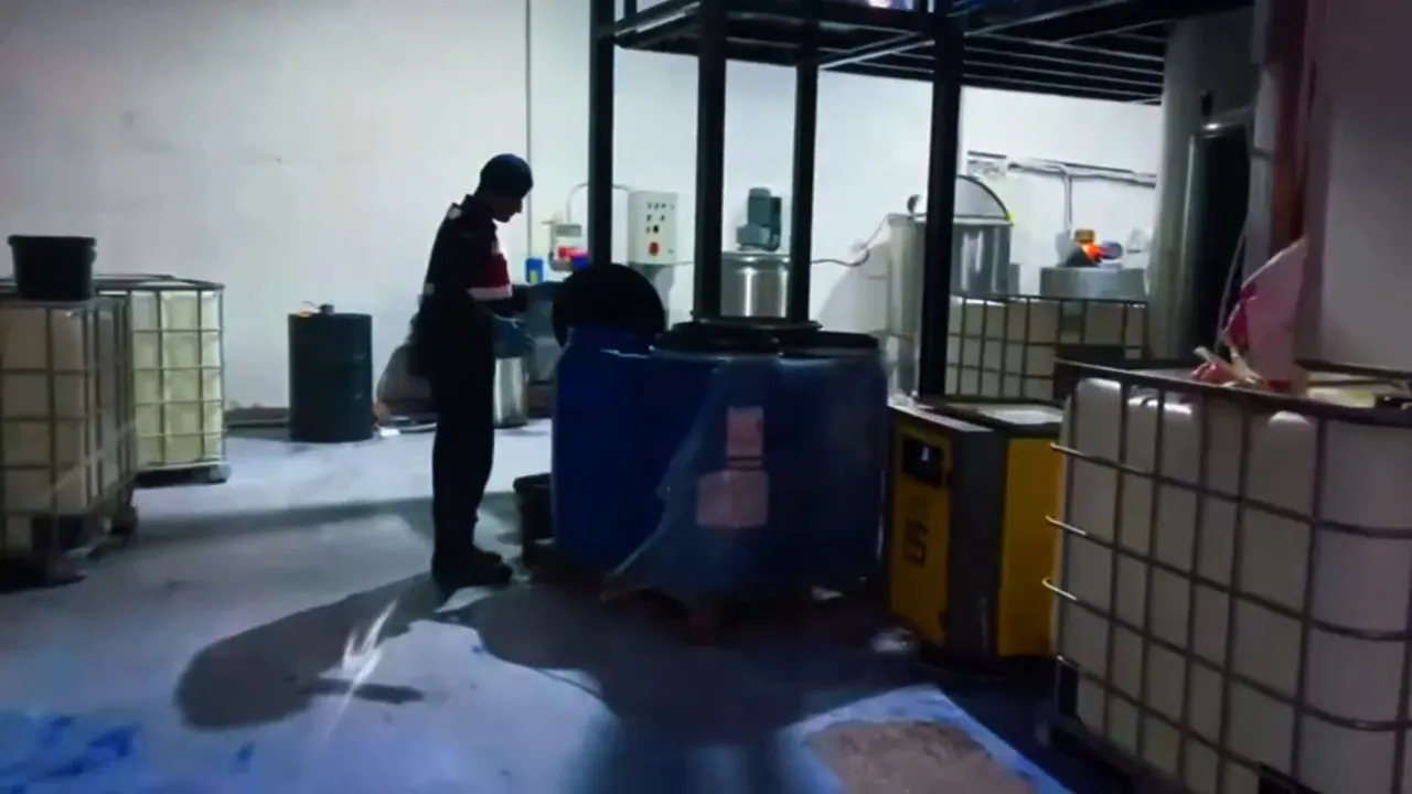 17 ilde kaçak ve sahte içki operasyonu! 66 şüpheliye işlem yapıldı