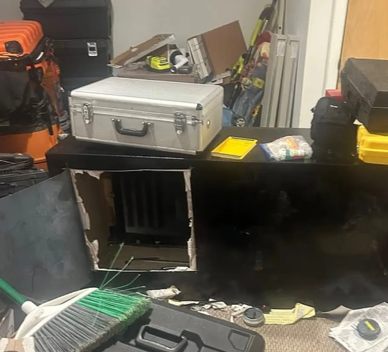 ABDde şüpheli ölüm! 53 yaşındaki kadın metal kasanın içinde bulundu