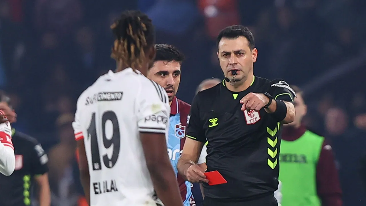 Beşiktaşlı El Bilal Toure'nin cezası açıklandı