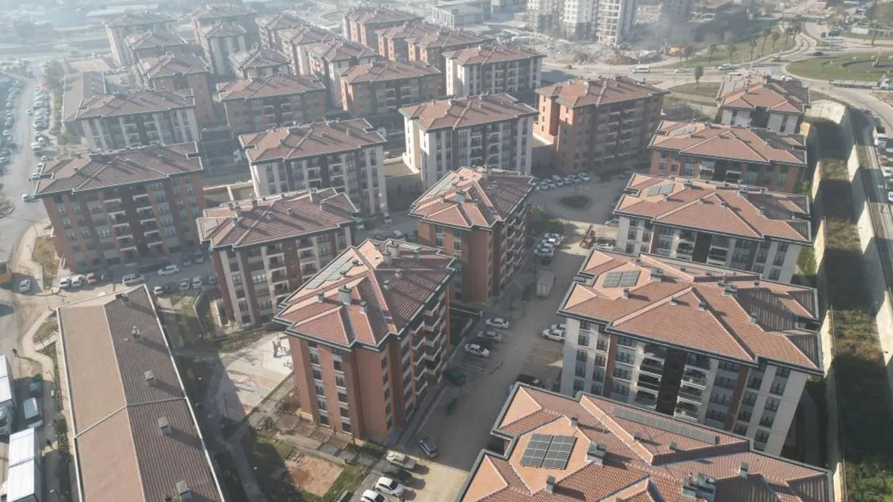 Depremin simgesi olmuştu! Ebrar Sitesi'nin adı Anka Toplu Konutları oldu