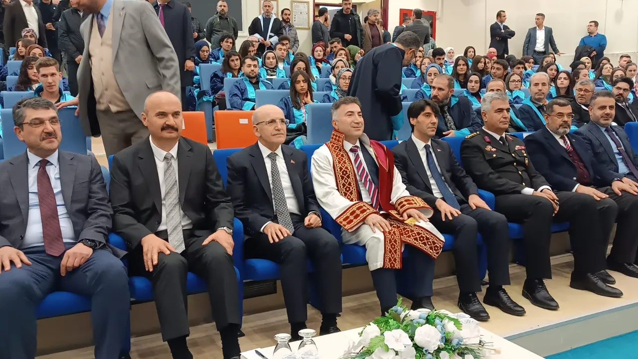 Doğu ve Güneydoğu için yeni dönem başlıyor! Bakan Şimşek’ten dikkat çeken sözler