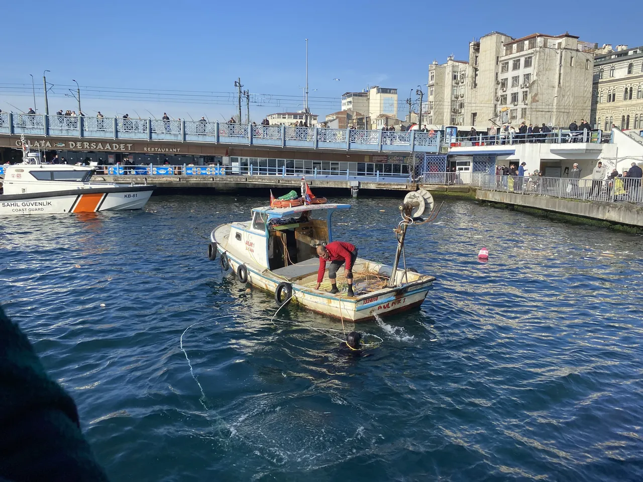 Haliç’ten çıkan tehlike! 33 kilogram olta kurşunu bulundu