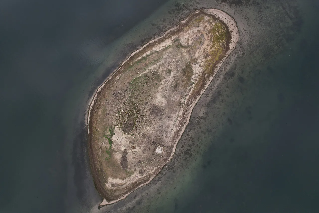 İznik kalıntısı akıllara geldi! Suları çekilen Sapanca Gölü'nün altından tarih çıktı