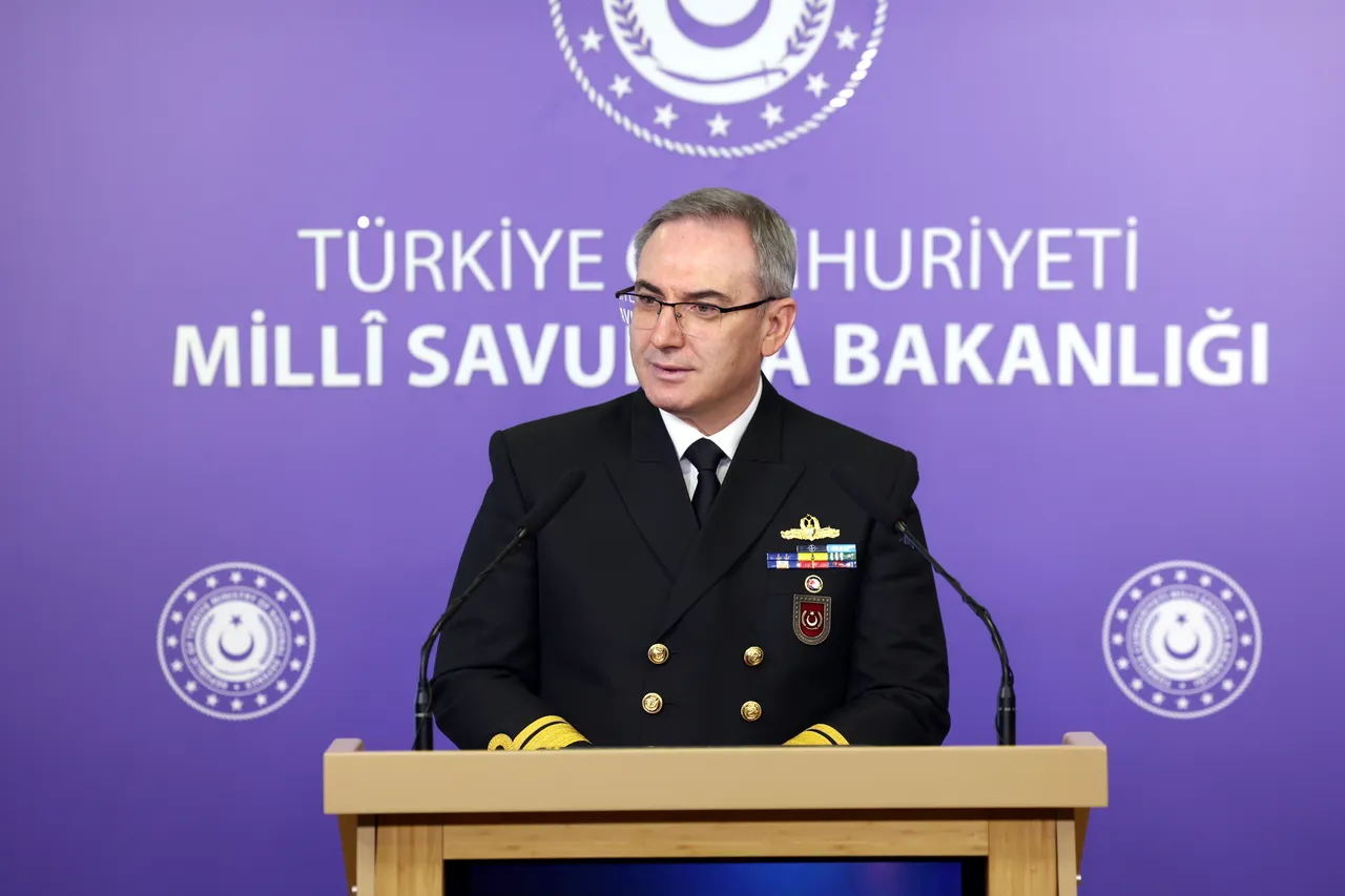 Milli Savunma Bakanlığı Basın Halkla İlişkiler Müşaviri ve Bakanlık Sözcüsü Tuğamiral Zeki Aktürk