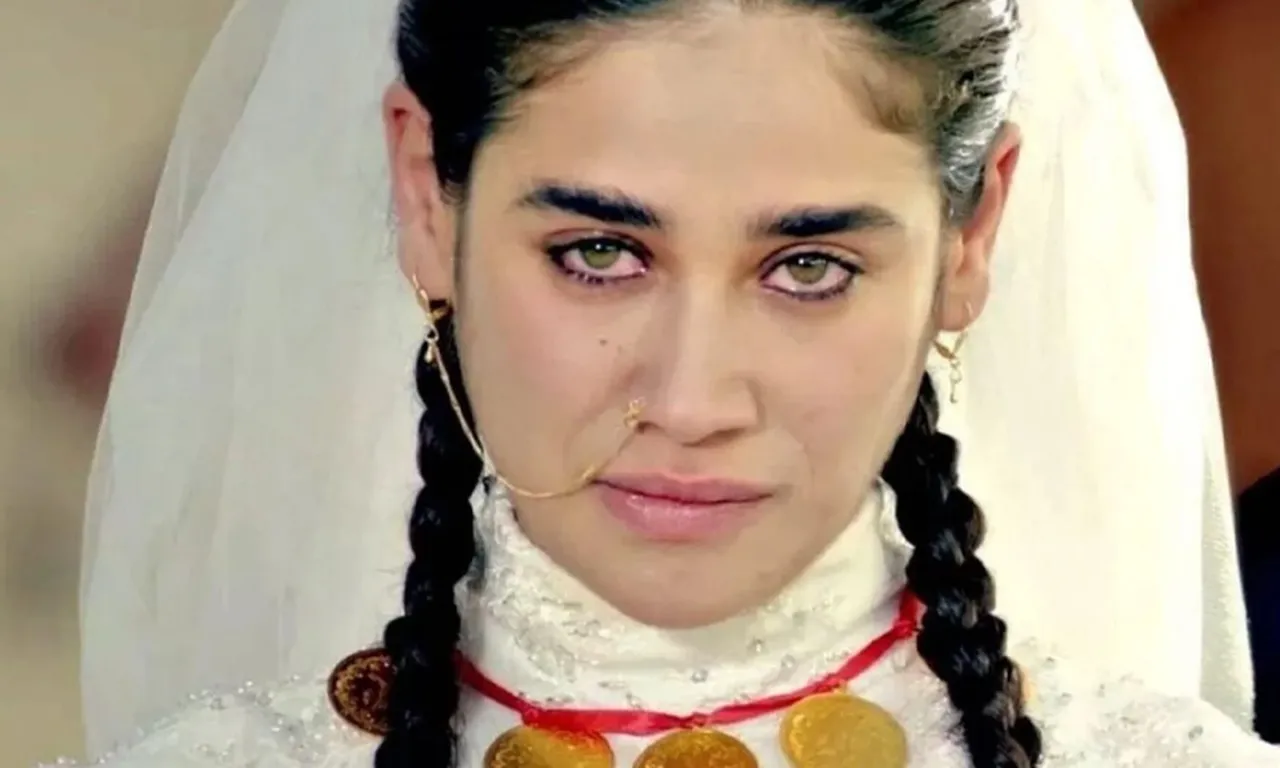 Rahiple evlendiği ve din değiştirdiği iddia edilen Meltem Miraloğlu konuştu