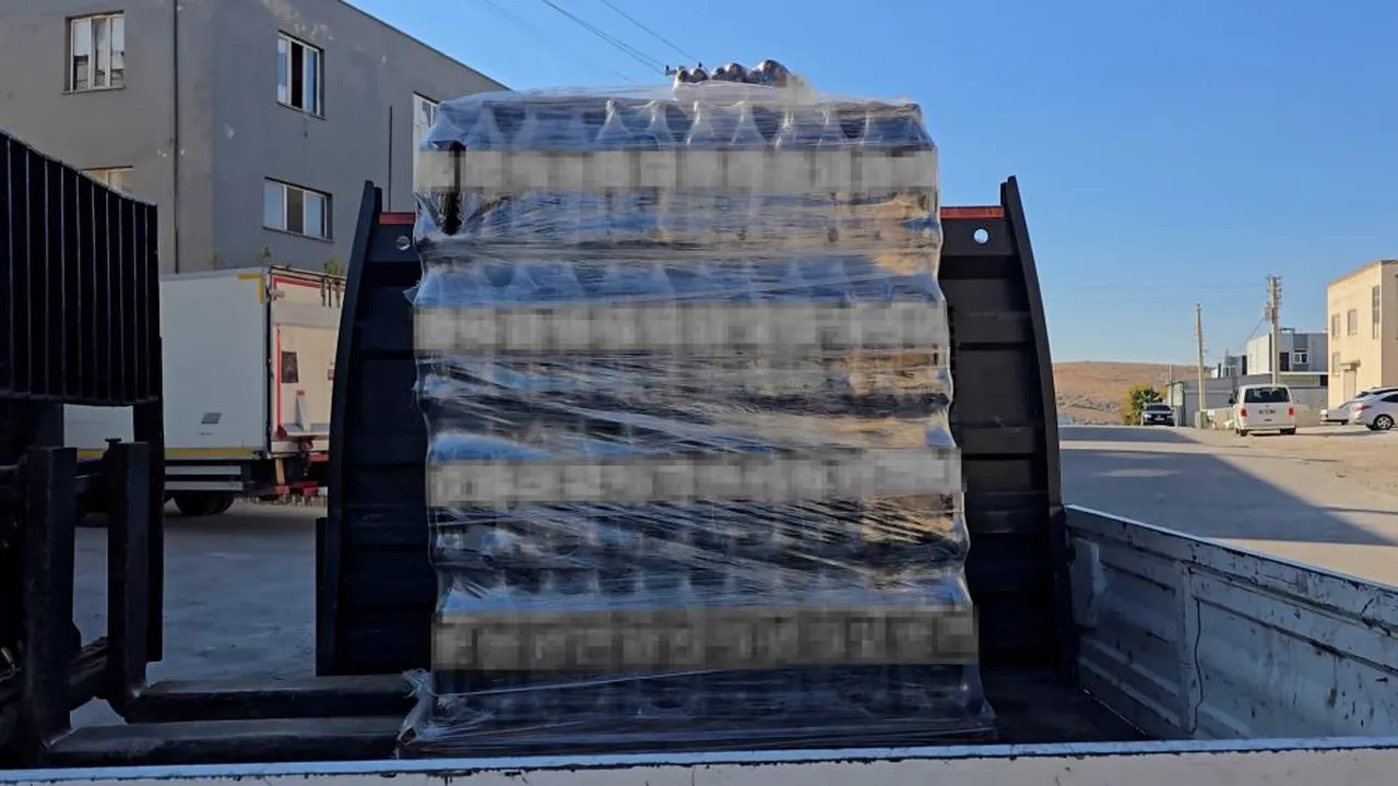 Şanlıurfa'da tarihi geçmiş 8 bin şişe meşrubat ele geçirildi