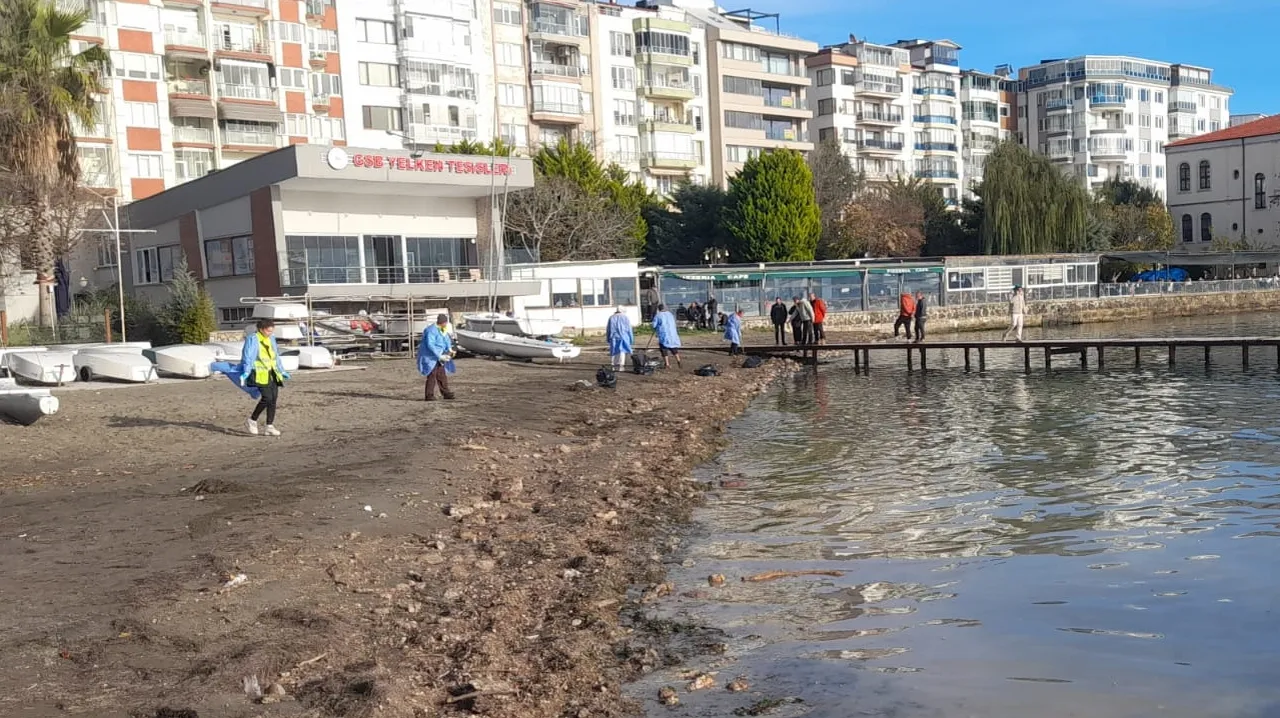 Sinop’ta korkutan kirlilik! Numune alındı, inceleme başlatıldı
