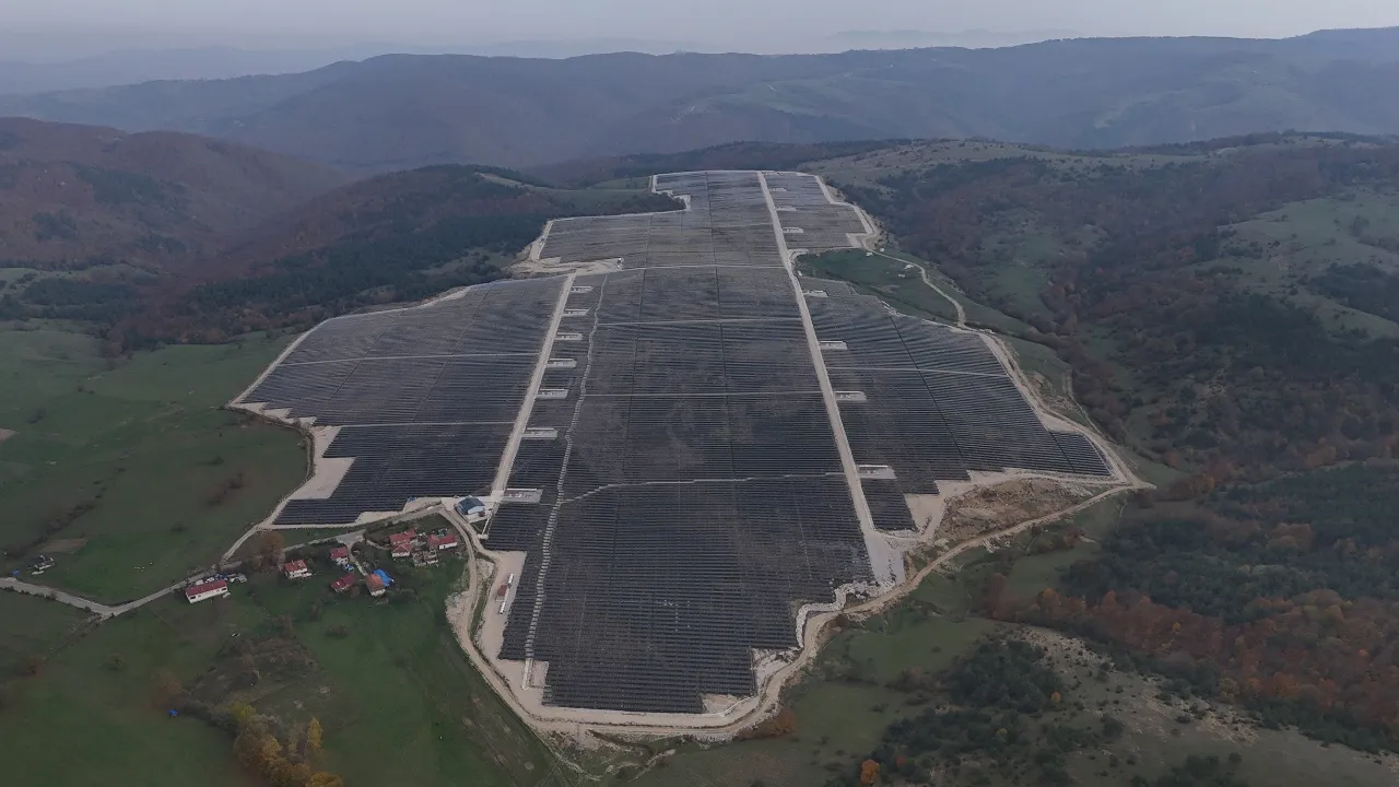 Türkiye’nin en büyük güneş enerji santralinden 296 milyon liralık tasarruf