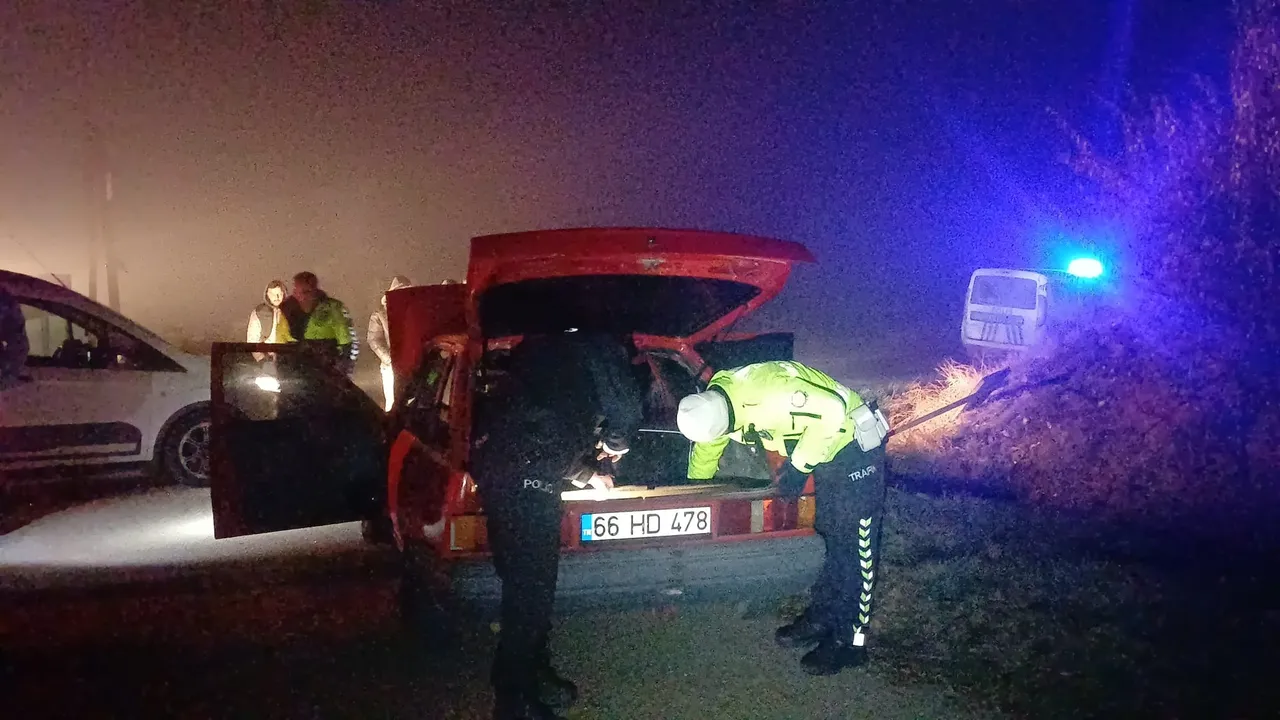Yasaklı madde kullandı, yetmedi ehliyetsiz yakalandı