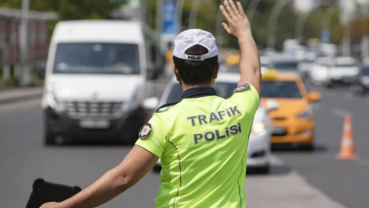 Yeni yılda uygulanacak trafik cezaları! 2026'da en düşüğü 1.246 TL, en yükseği 58.207 TL