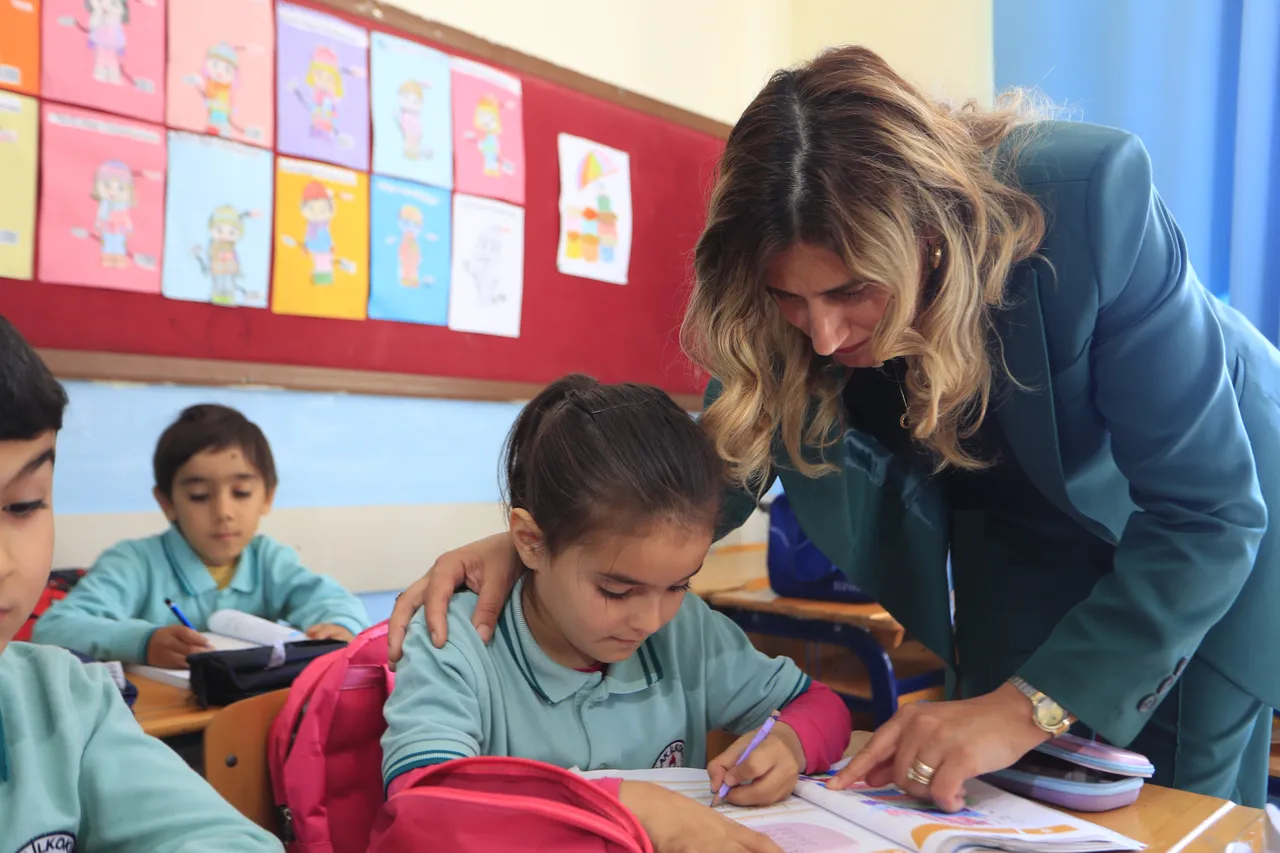 22 sene fedakarca çalışmanın ödülü: Aysel öğretmen eğitim dünyasının Nobeline aday