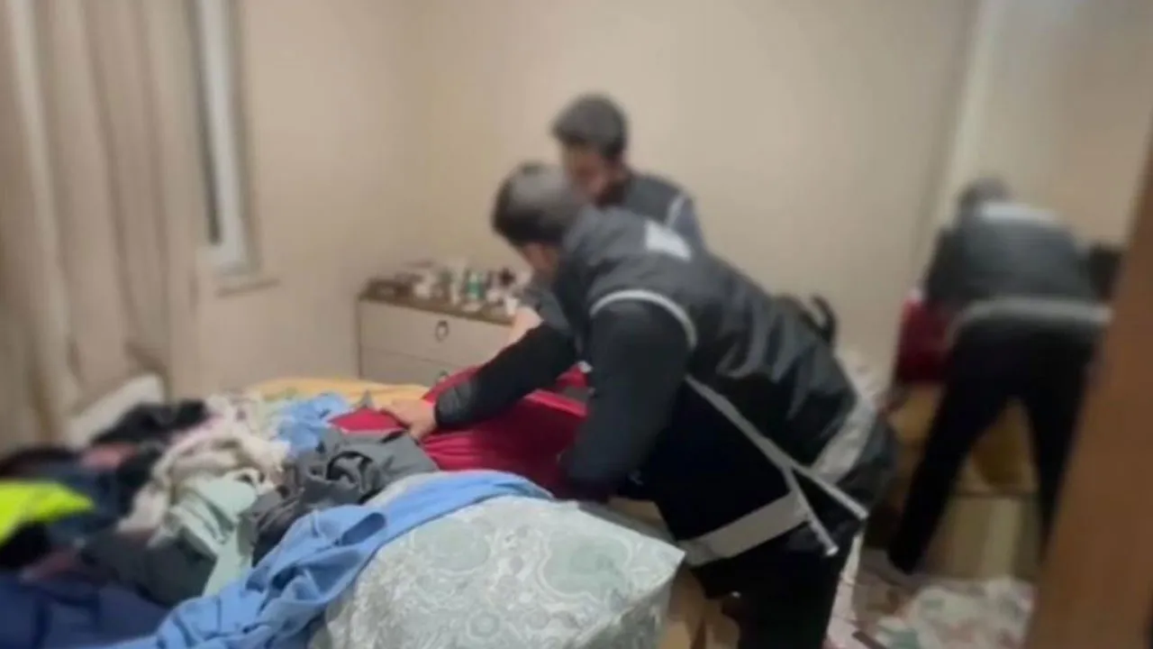 40 yıl hapis cezasıyla aranıyordu, gardıroptan çıktı