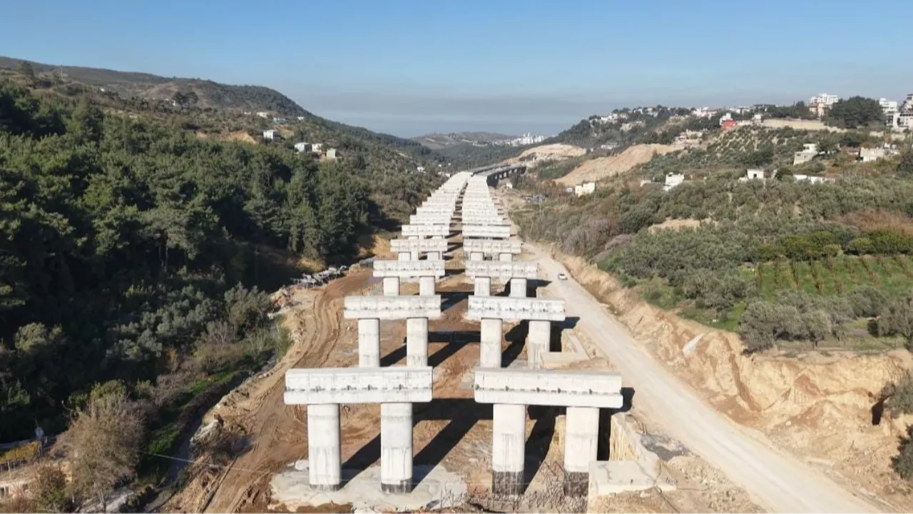 Aşılmaz dağları geçecek tünelde ilk ışık! Projeyle 4 ilçe, 2 kent arasında kesintisiz ulaşım olacak