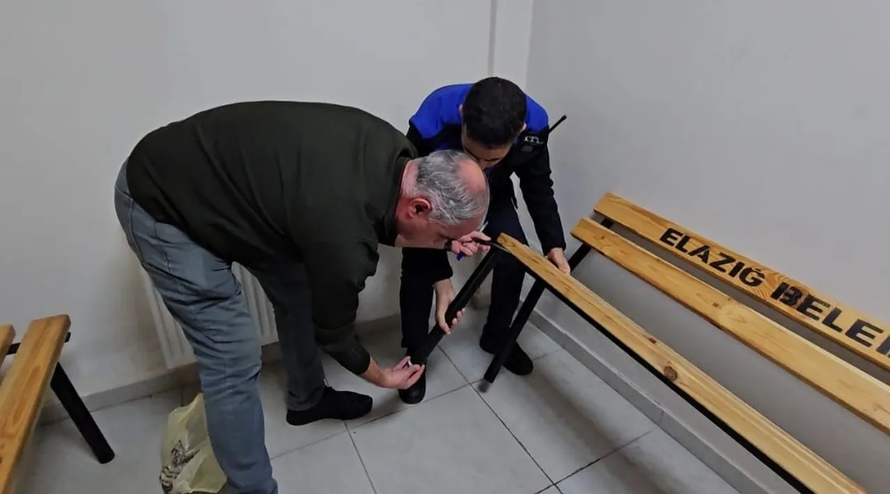 Böylesi görülmedi! Elazığ'da dilencinin parayı sakladığı yer şoke etti