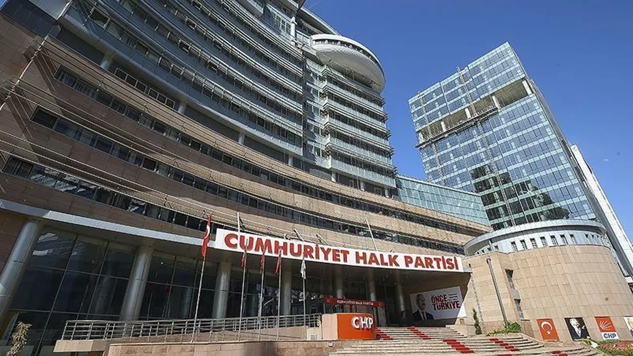 CHP Arnavutköy'de peş peşe istifa depremi! Meclis üyeleri Mutlu Nak ve Ercan Duman AK Parti’ye katılacağını açıkladı