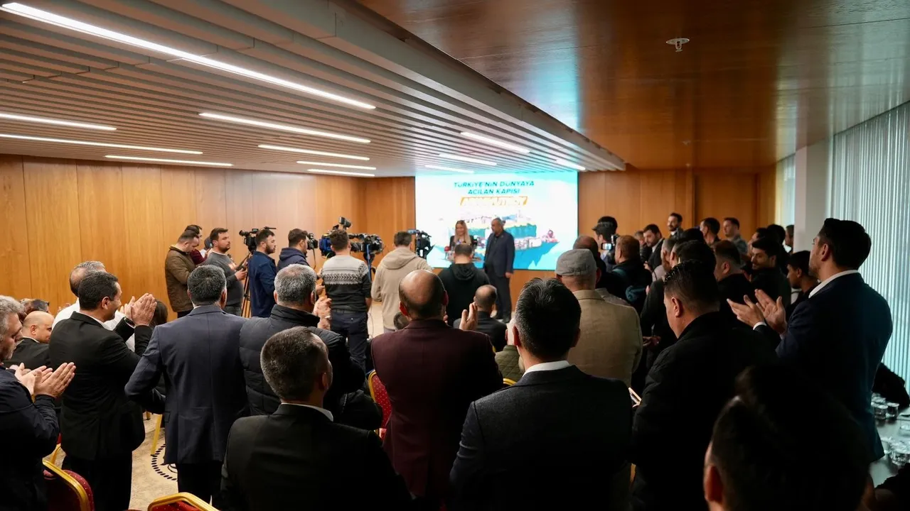 CHP Arnavutköy'de peş peşe istifa depremi! Meclis üyeleri Mutlu Nak ve Ercan Duman AK Parti’ye katılacağını açıkladı