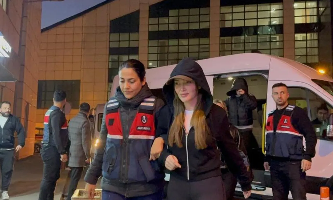 Danla Bilic’in gözaltı paylaşımı Sinan Akçıl’ı kızdırdı! Sözleriyle verdi veriştirdi